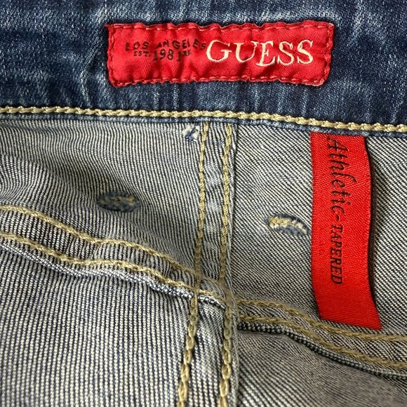 Guess Mens Athletic Tapered Denim Jeans Sz 32x32 (Actual 33 x 28) Med Dark Wash - Picture 2 of 11